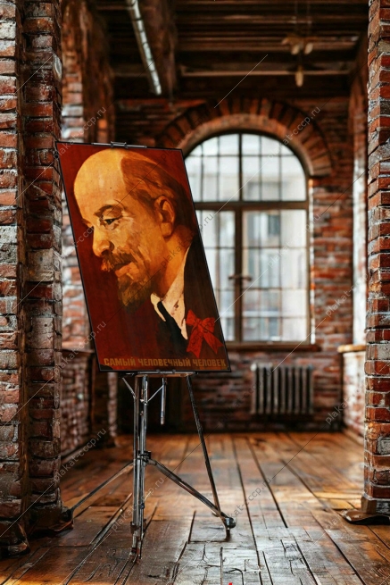 Оригинальный советский плакат самый человечный человек Ленин