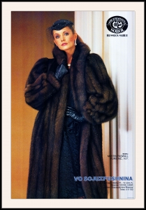 Оригинальный советский плакат Союзпушнина фабрика меховых изделий Соболь